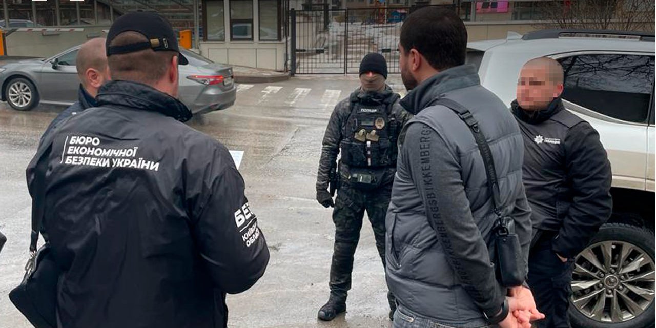До незаконної діяльності чоловік залучив ще трьох спільників (Фото: БЕБ)