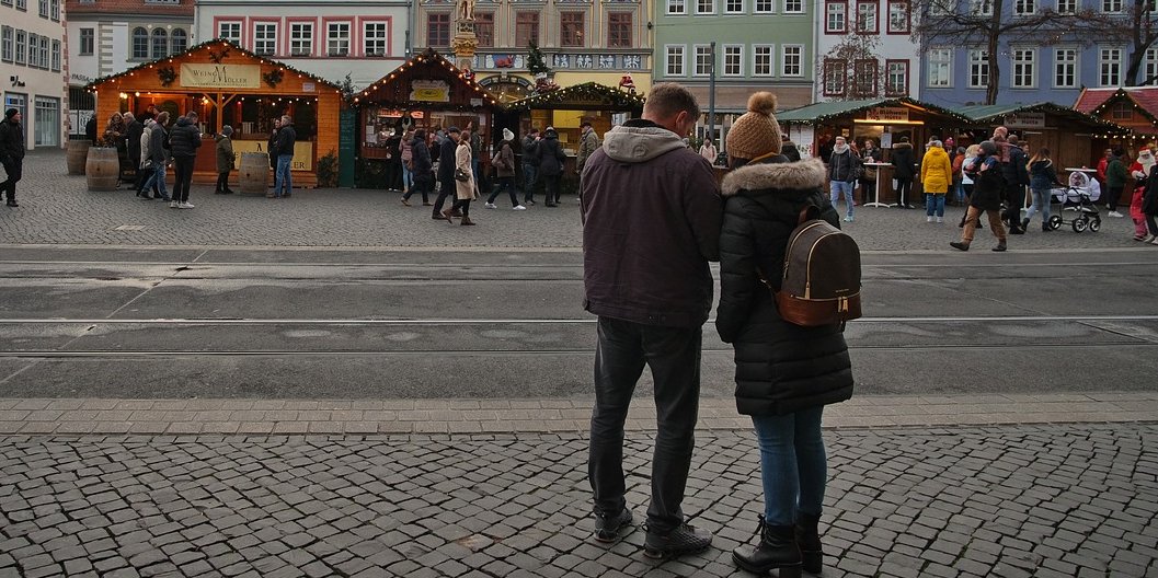 Пешие прогулки компенсируют отсутствие физической активности (Фото: pixabay)