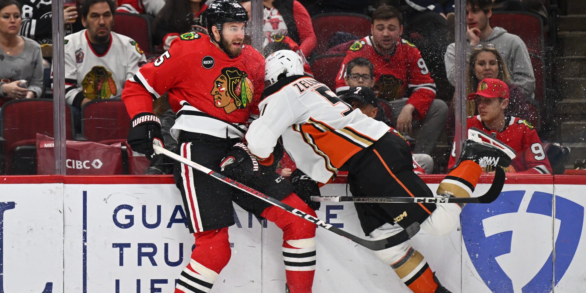 Матч завершился победой Чикаго со счетом 7:2 (Фото: Jamie Sabau-USA TODAY Sports)