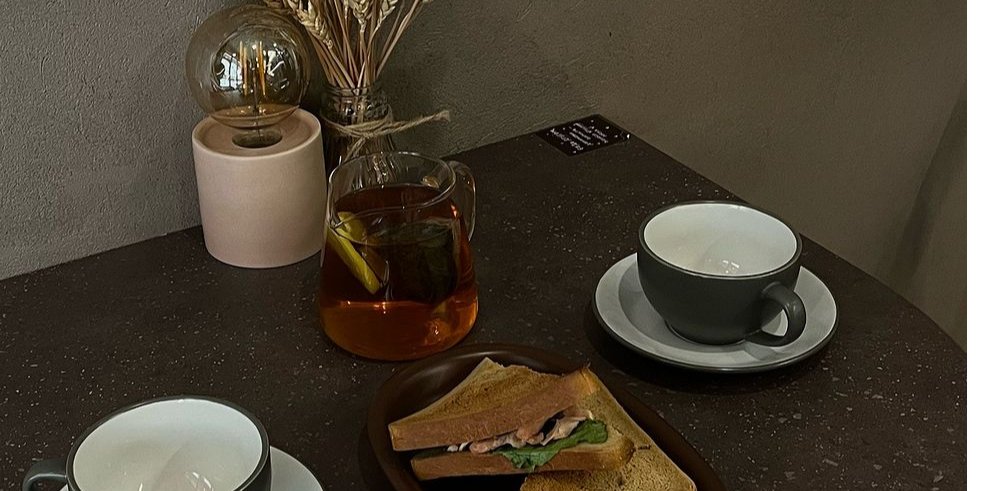 Нові кав’ярні Києва (Фото: Instagram @kakavo_cafe)