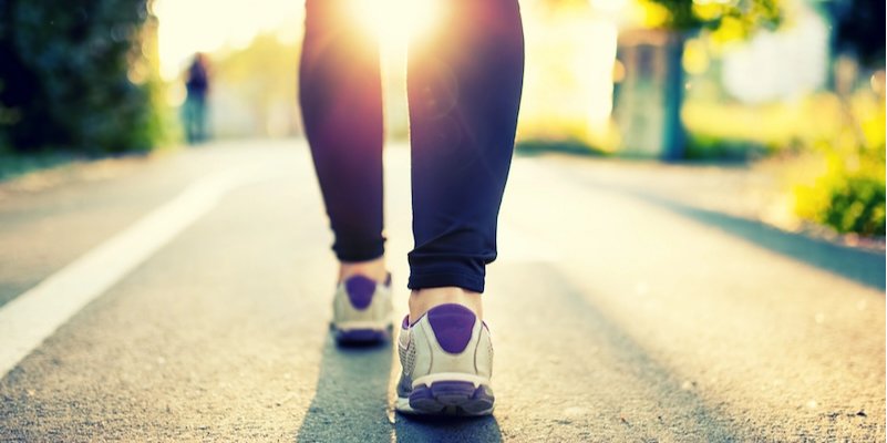 Какое количество шагов в день достаточно для похудения и долголетия (Фото: bogdan.hoda/Depositphotos)