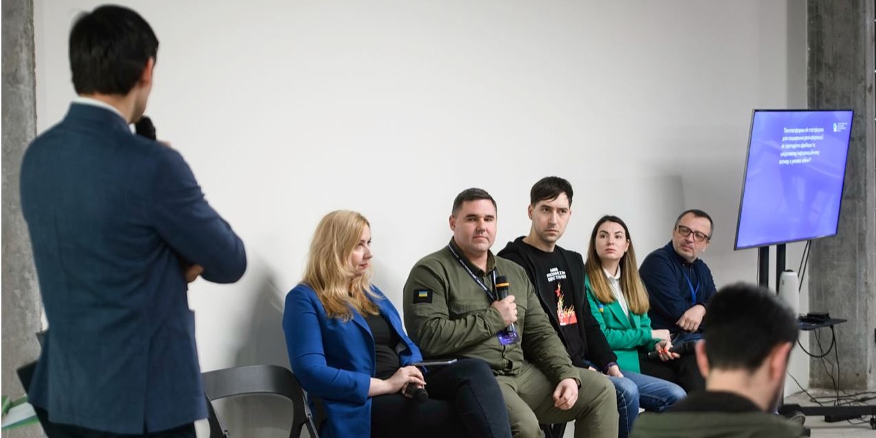 Представитель СБУ заявил, что Telegram сотрудничает с Роскомнадзором и ФСБ (Фото: Центр стратегических коммуникаций и информационной безопасности / Facebook)