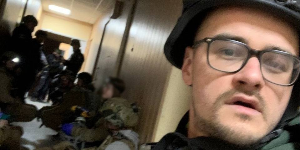 Журналіст Віктор Пічугін отримав контузію під час повторної атаки дрона по Харкову (Фото: @Інститут Масової Інформації/Facebook)