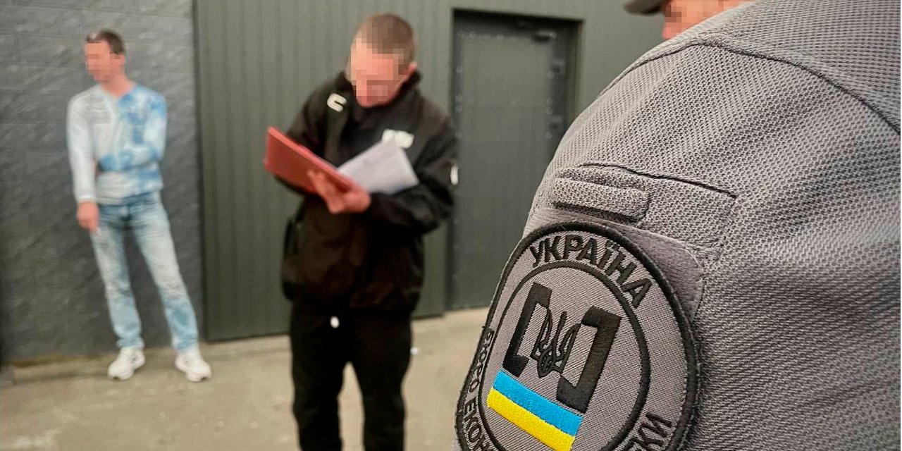 Під час обшуків, проведених правоохоронцями, було вилучено значну кількість комп’ютерної техніки (Фото: БЕБ)