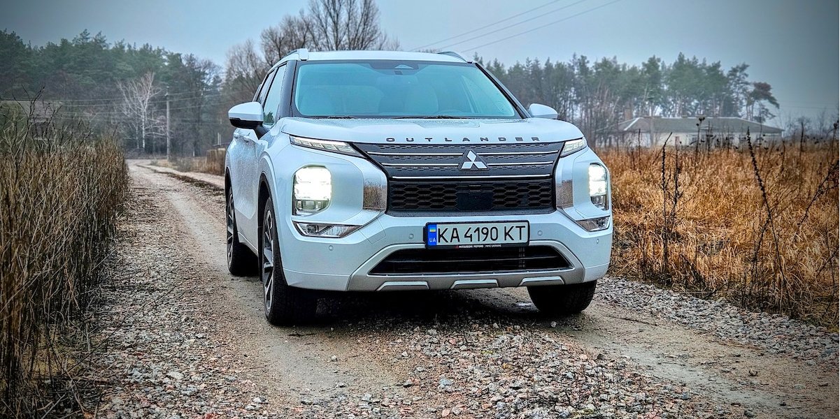 Повний огляд Mitsubishi Outlander нового покоління (Фото: NV)