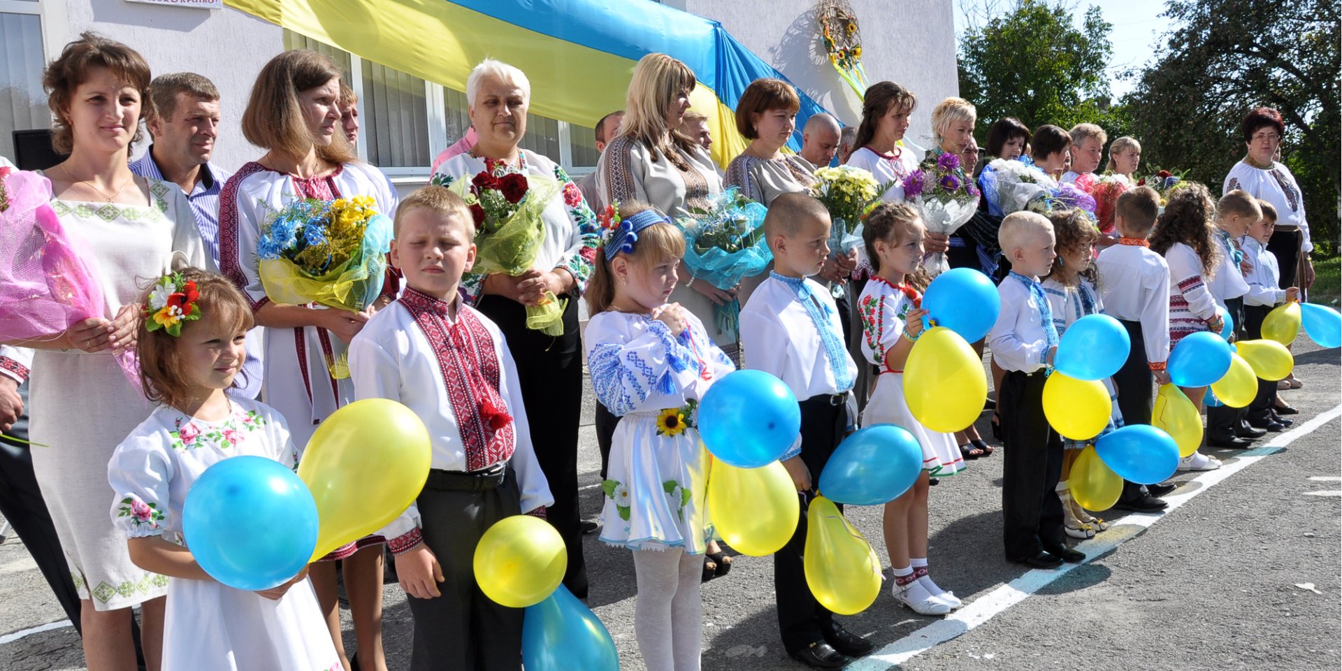 Последний звонок в Украине (Фото: orestligetka.ukr.net/depositphotos)