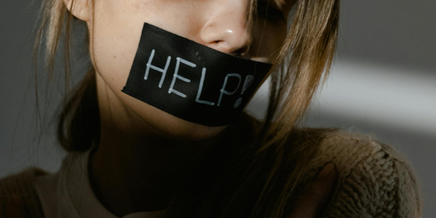 Both civilians and POWs suffered (Photo: pexels.com/@mart-production/)