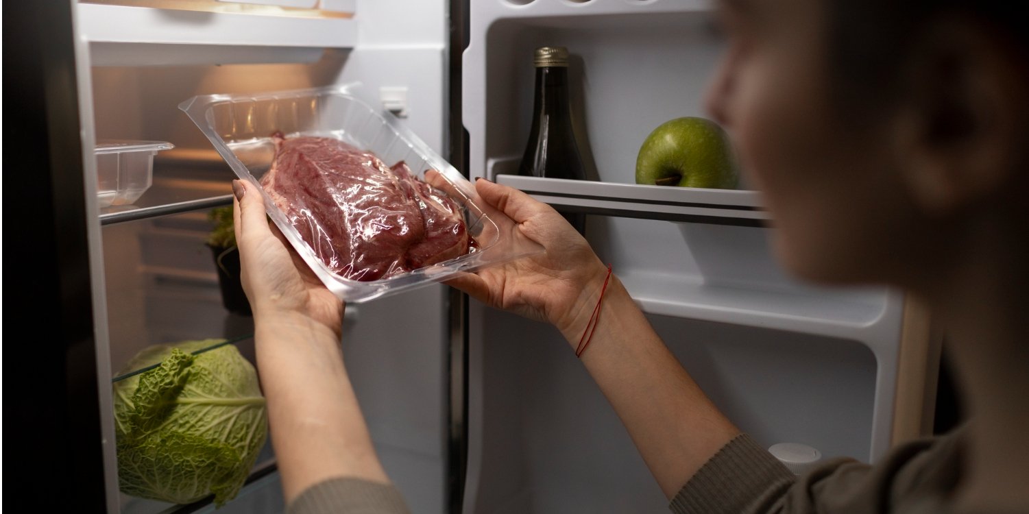 Три ефективних способи швидко розморозити продукти: лайфхаки та поради (Фото: freepik/freepik)