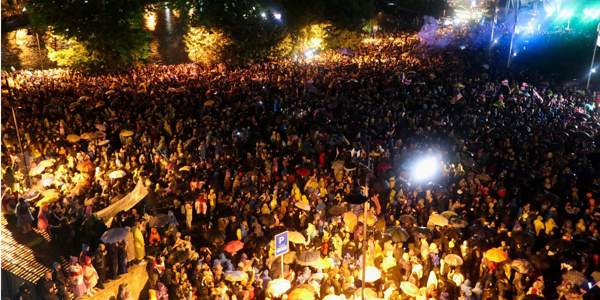 Demonstrators rally to protest against 'foreign agents' bill in Tbilisi, Georgia, on May 11 (Photo: REUTERS/Irakli Gedenidze)