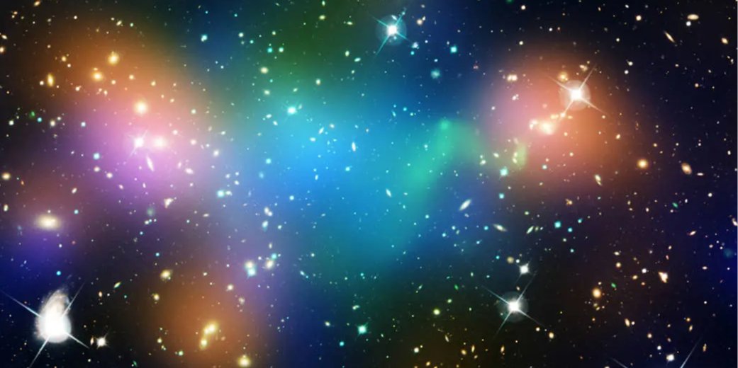 Темная материя может составлять до 85% массы большинства галактик (Фото: NASA, ESA, CFHT, CXO, MJ Jee)