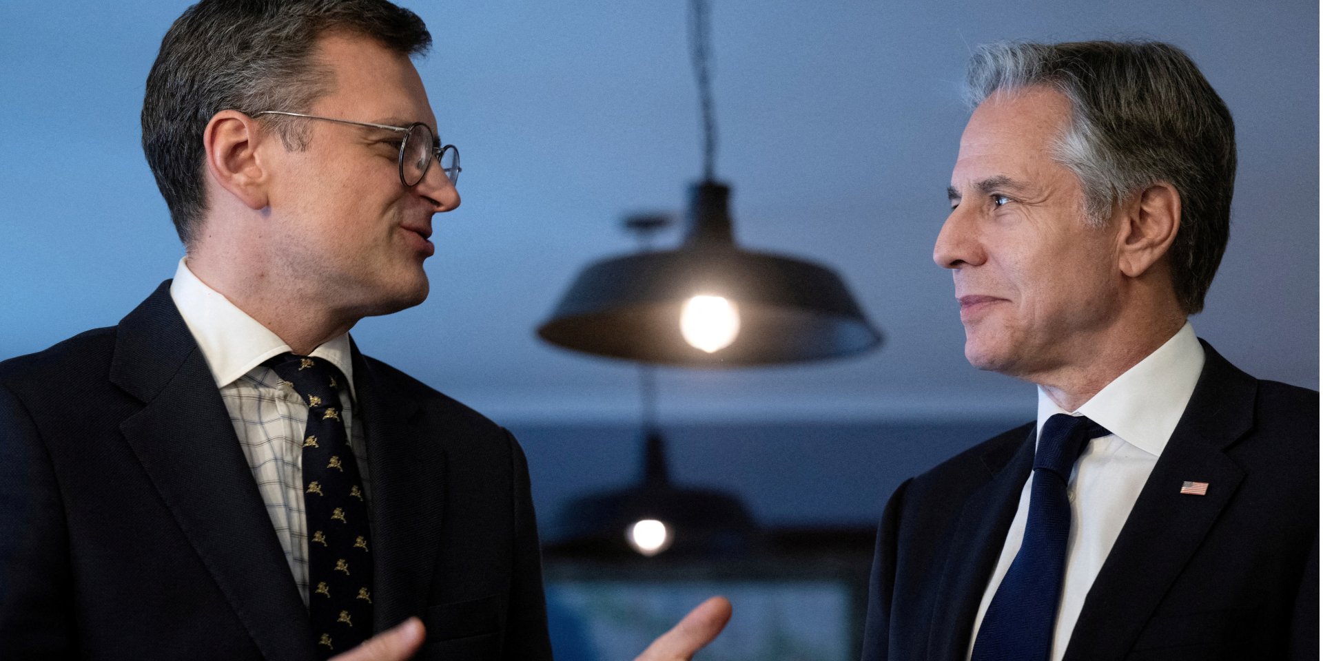 Дмитрий Кулеба и Энтони Блинкен (Фото: BRENDAN SMIALOWSKI/Pool via REUTERS)