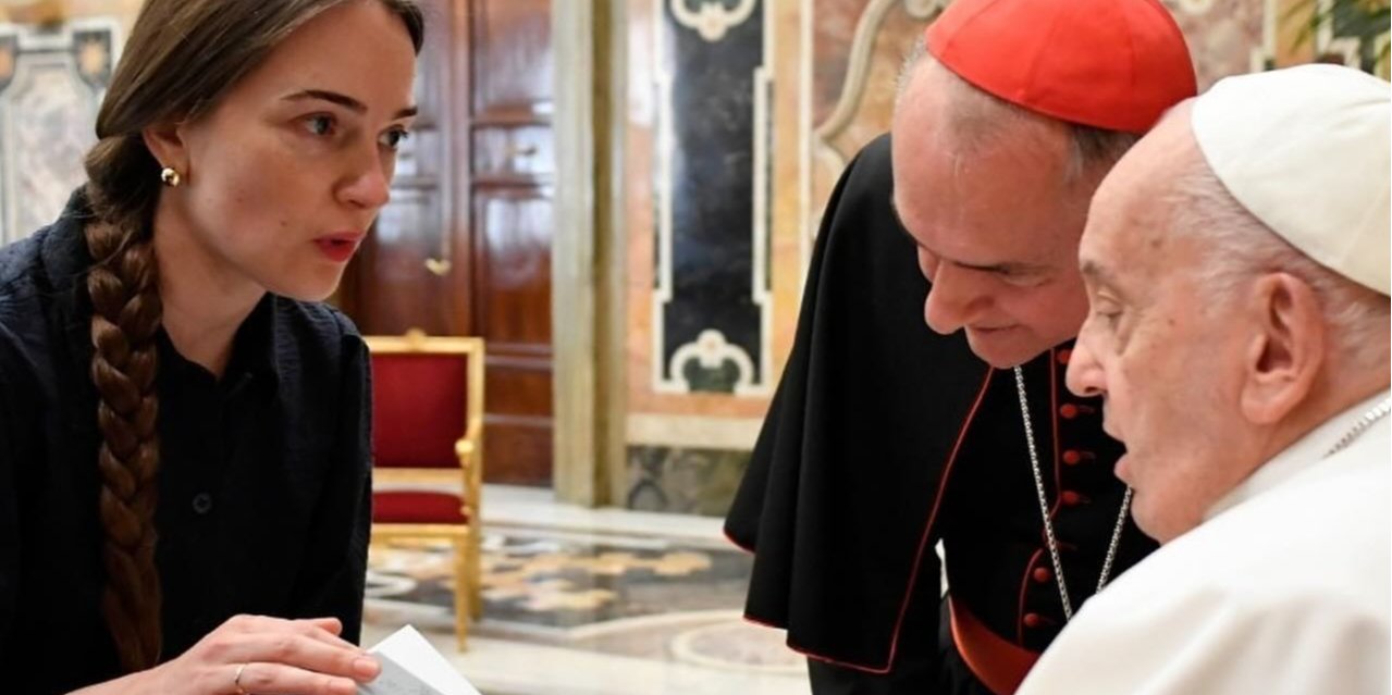 Александра Матвийчук встретилась с Папой Римским (Фото: @vaticannews)