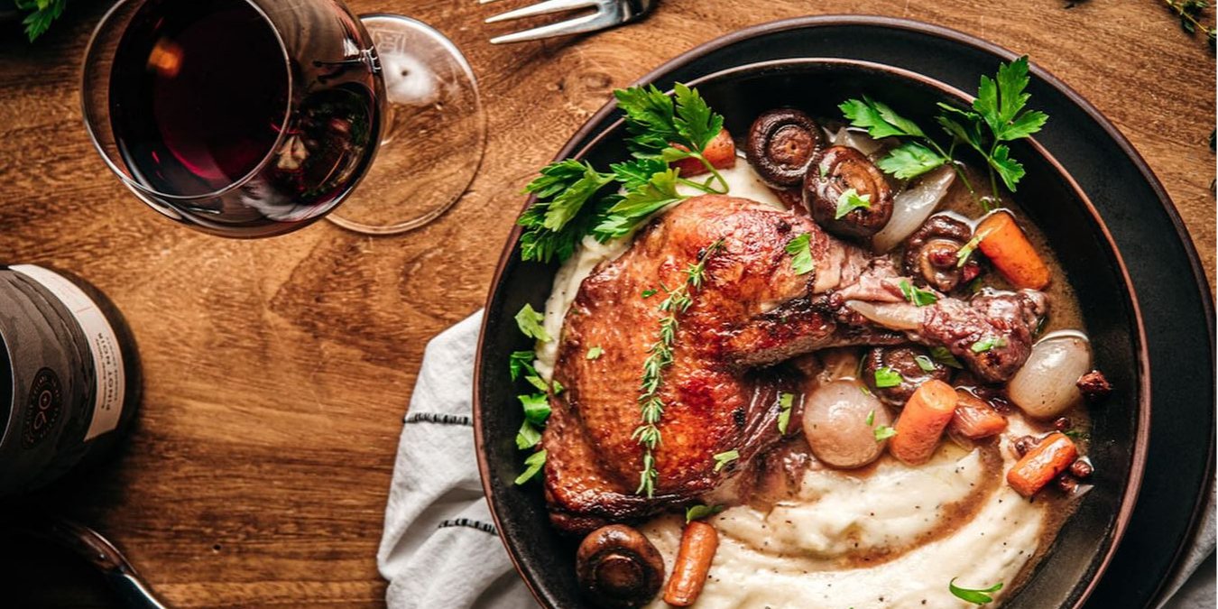 Французька страва Півень у вині (Фото: Instagram @cooking_with_wine)