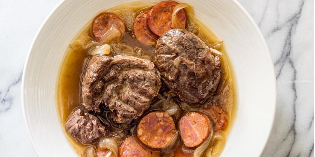 Португальское рагу из говядины в вине (Фото: Instagram @testkitchen)
