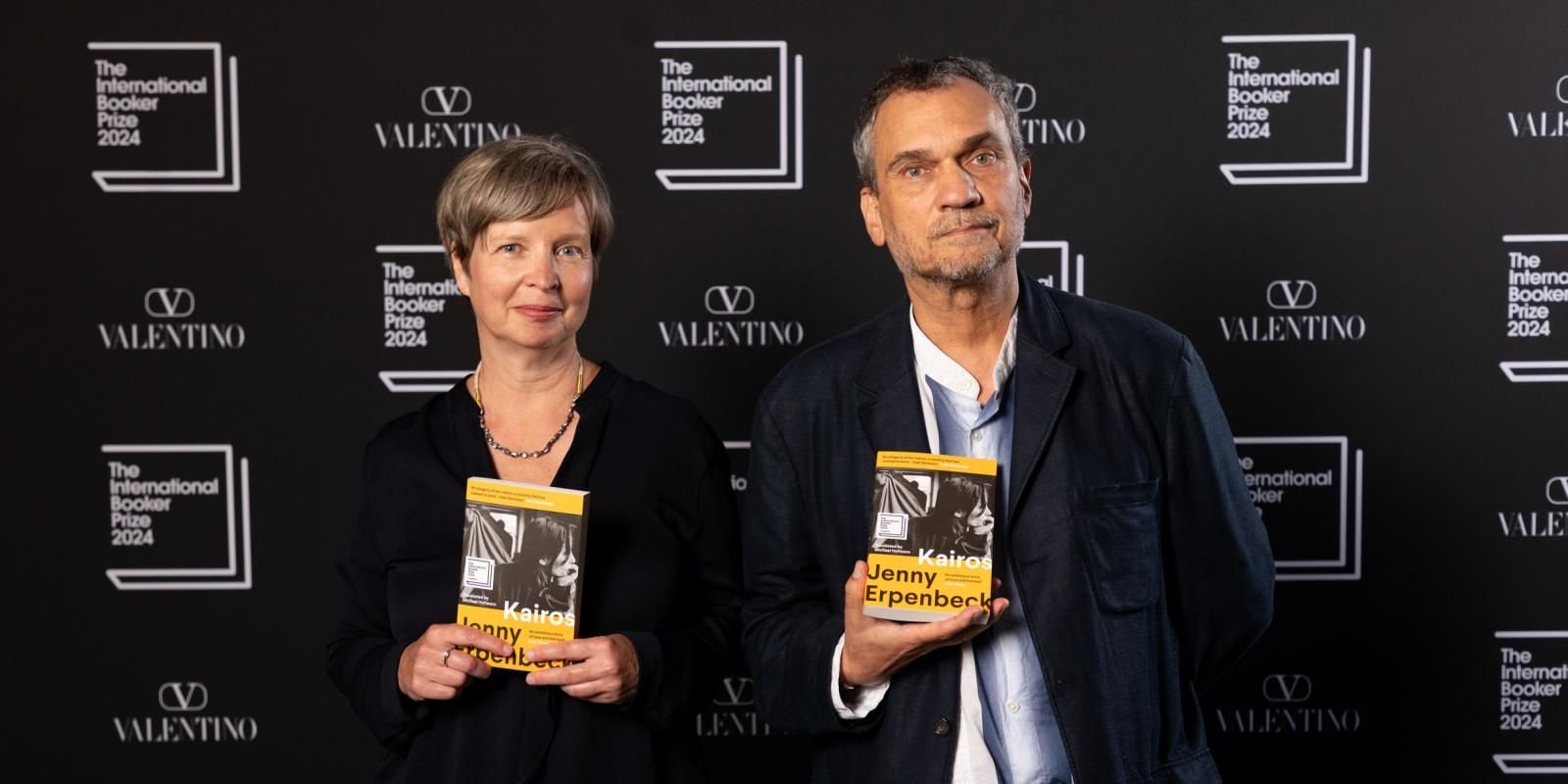 Писательница Дженни Эрпенбек и переводчик Михаэль Хофманн (Фото: @thebookerprizes.com)