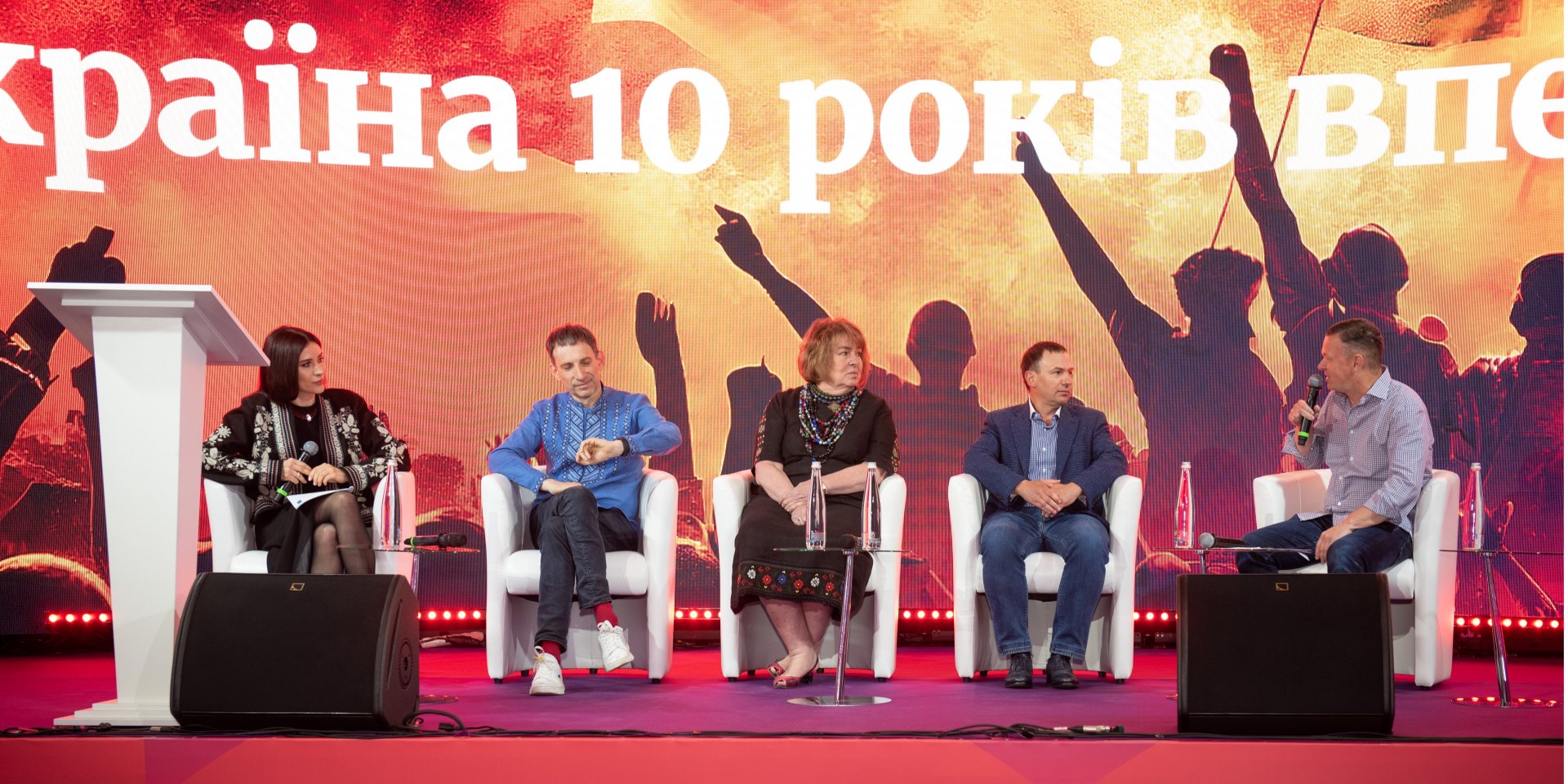 У дискусії взяли участь Елла Лібанова, Віталій Портников, Володимир Поперешнюк; модерували журналістка Тетяна Даниленко та головред проєкту NV Віталій Сич (Фото: Сергій Канциренко / NV)