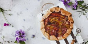 Галета з ревенем. Фото ілюстративне (Фото:MarinaKuznetsovaBO/depositphotos)