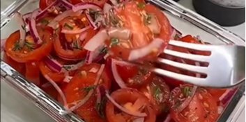 Вкусная помидорановая закуска за тридцать минут (Фото: скриншот / instagram)