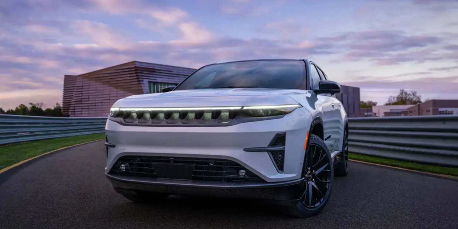 Wagoneer S оснащен стандартным полным приводом и системой управления движением Jeep Selec-Terrain (Фото: Jeep)