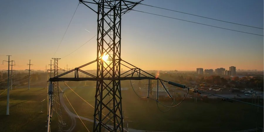 Ukrenergo names three reasons behind power cuts to be applied again (Photo: depositphotos.com/MotionPixxle Studio)
