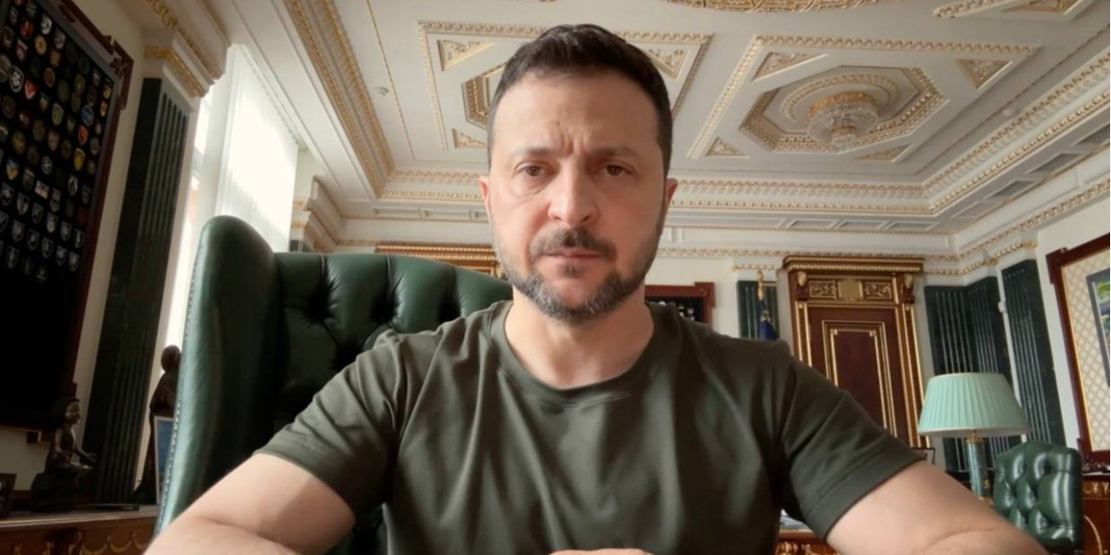 Zelenskyy said that more than 20 combat engagements have already taken place in the Pokrovsk sector today, and 40 yesterday. (Photo: president.gov.ua)