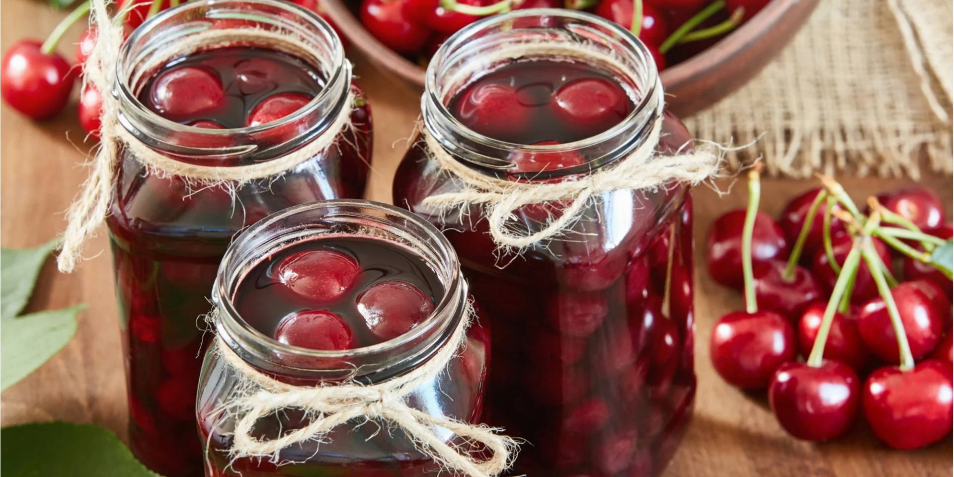 Вишня в собственном соку (заготовка на зиму)