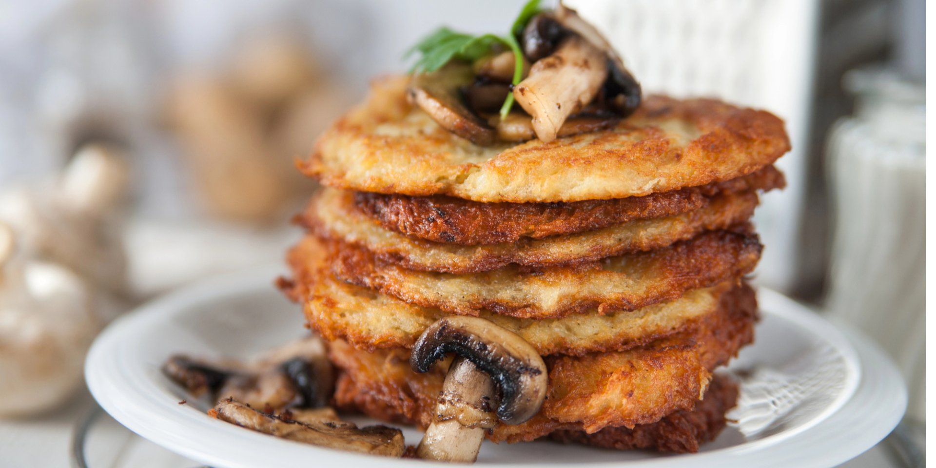Невероятно вкусные деруны с грибами (Фото: thepiwko / depositphotos)