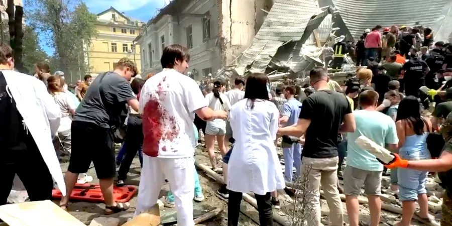 8&nbsp;июля в&nbsp;результате ракетного удара по&nbsp;Киеву пострадала детская больница Охматдет (Фото: Скриншот видео radiosvoboda/x)