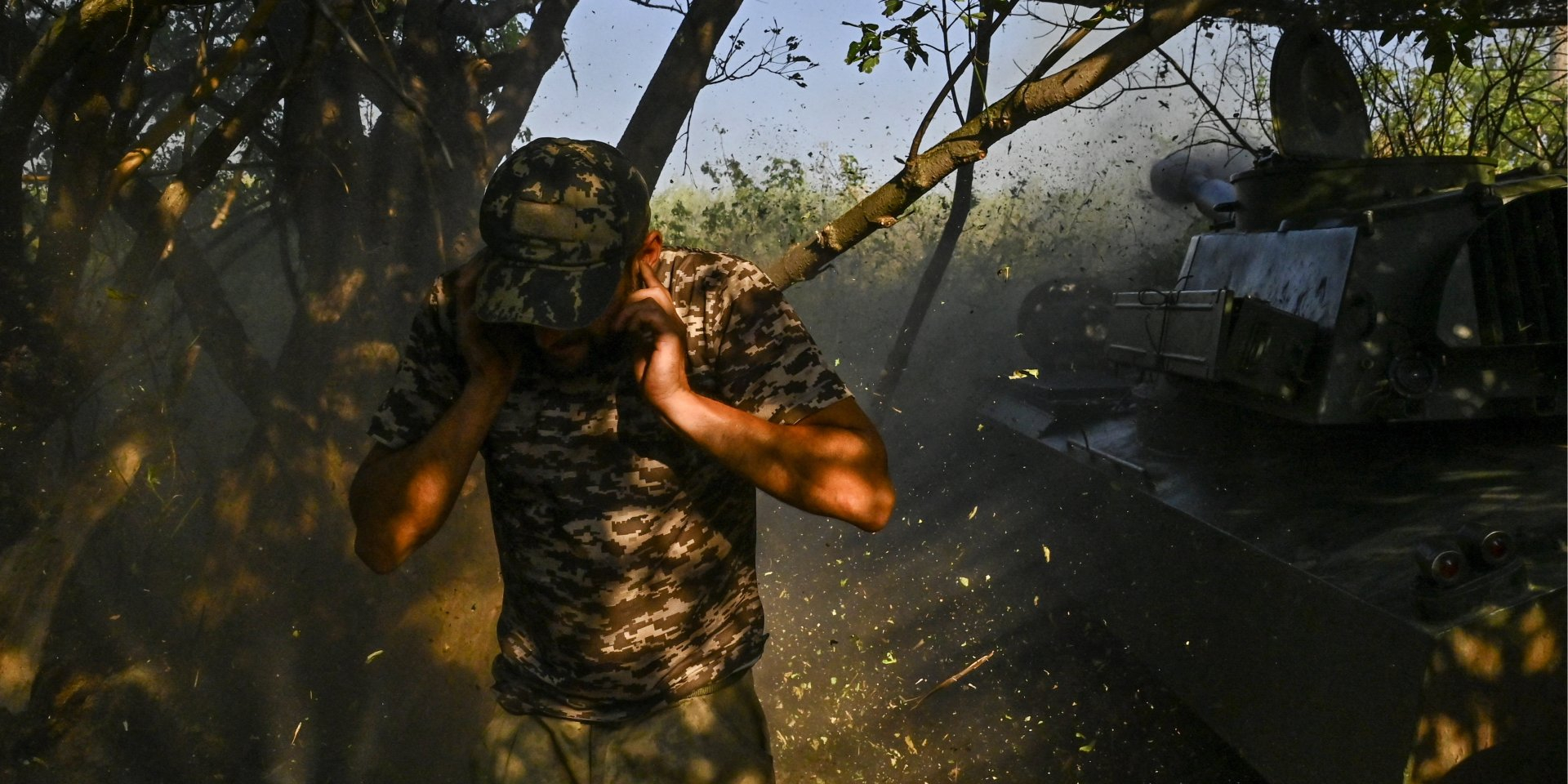 A Ukrainian artilleryman fires from the Gvozdika self-propelled gun near Chasiv Yar, July 14 (Photo: REUTERS)