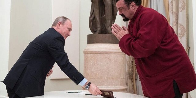 Зарубіжні зірки, які продовжують навідуватись до Росії (Фото: Alexey Druzhinin/Getty Images)