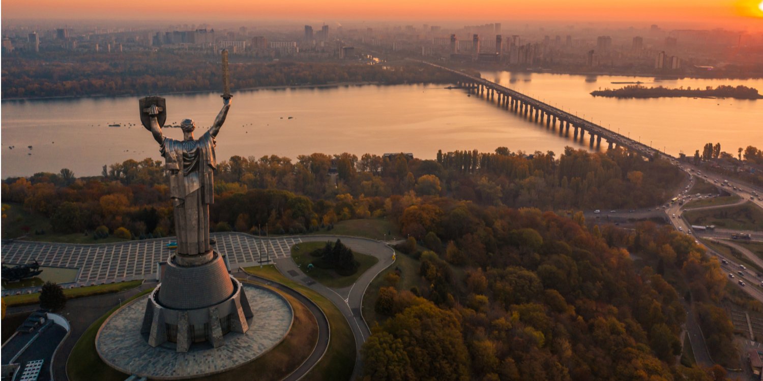 Проверьте свою фамилию: происходят ли ваши предки из Киевской Руси (Фото: teksomolika/freepik)