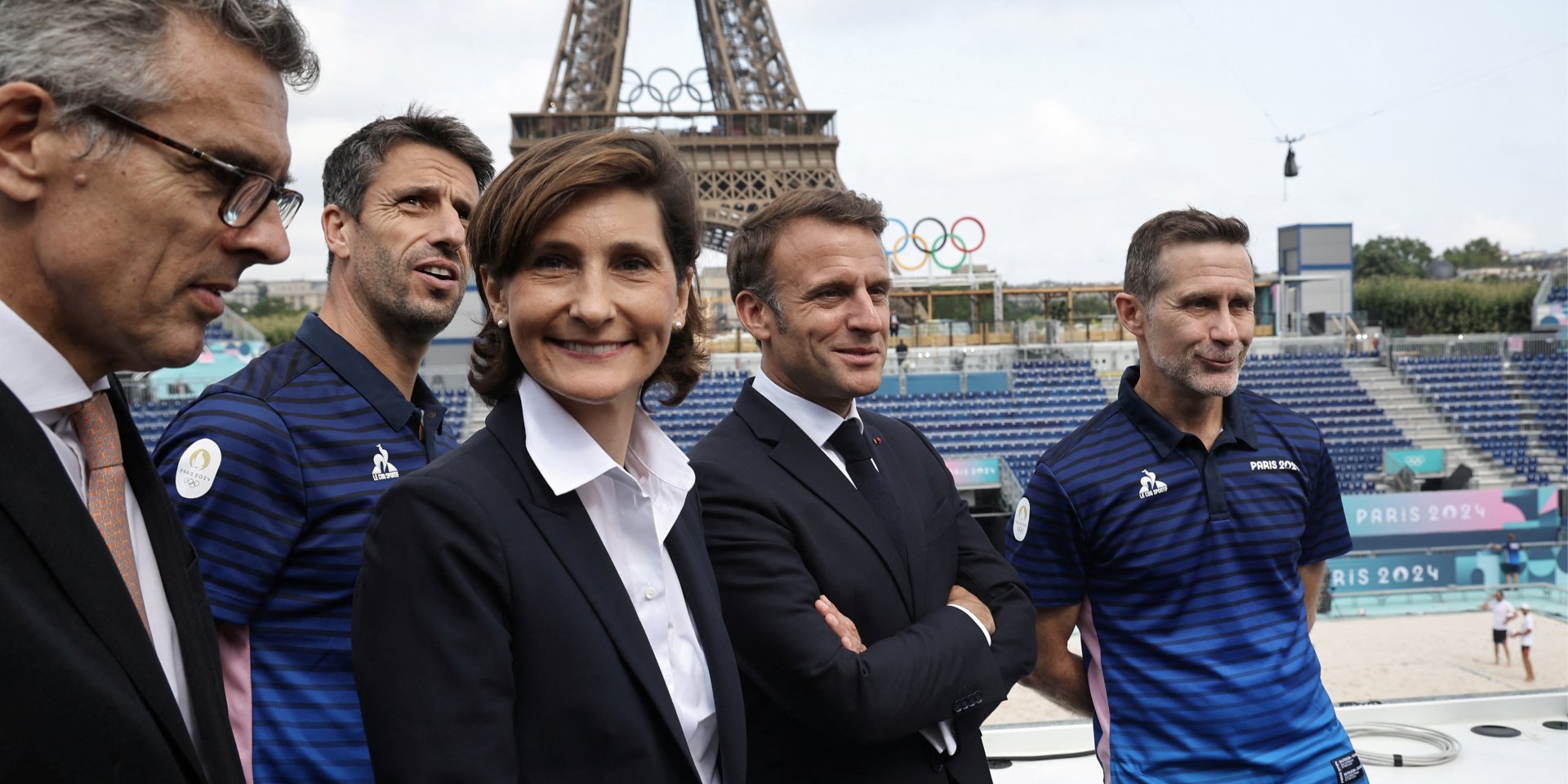 Эммануэль Макрон и Амели Удеа-Кастера (Фото: CHRISTOPHE PETIT TESSON/Pool via REUTERS)