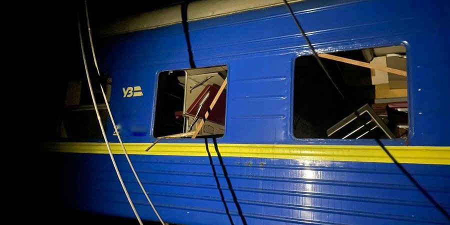 РФ&nbsp;ночью нанесла ракетный удар по&nbsp;железнодорожной станции в&nbsp;Харьковской области, поврежден транспорт