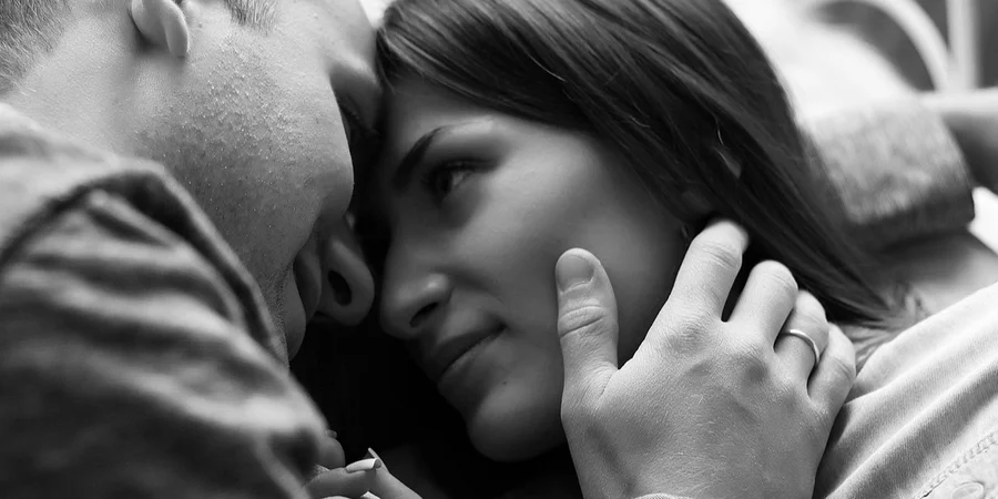 Удмуртиядағы әуесқойлық секс видео Колготки киген қыз секс көрсетеді