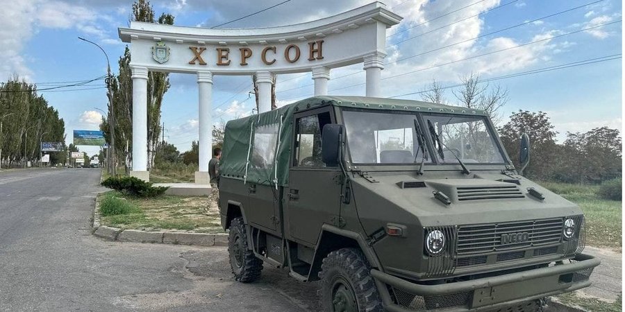 Оккупанты атаковали дронами Херсон и&nbsp;пригород: есть погибший и&nbsp;раненые