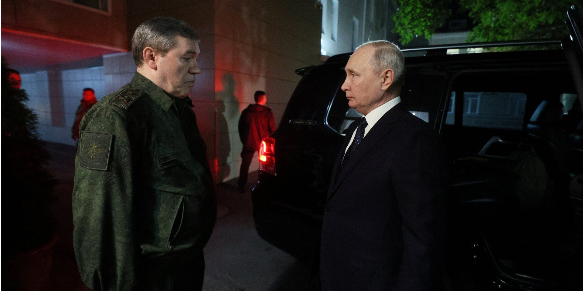 Valery Gerasimov and Vladimir Putin (Photo: Sputnik/Gavriil Grigorov/Pool via REUTERS)
