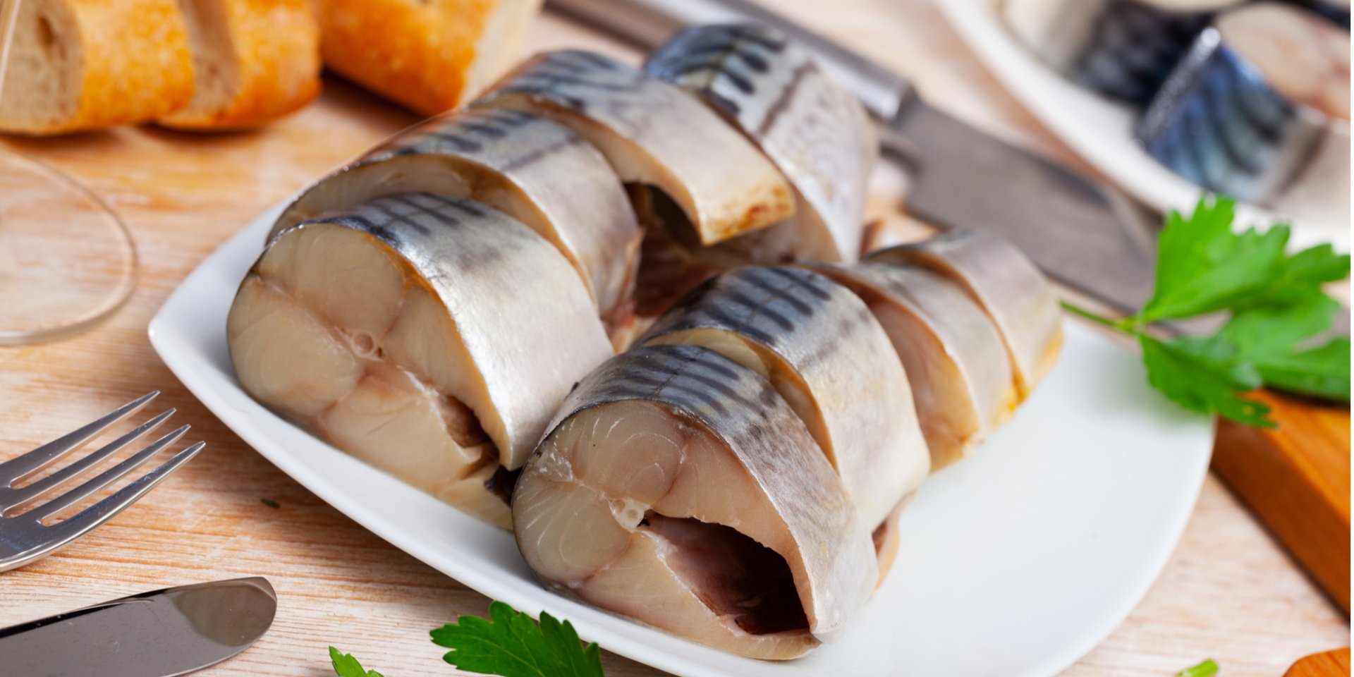 Вкусная скумбрия домашнего засола (Фото: Jim_Filim / depositphotos)