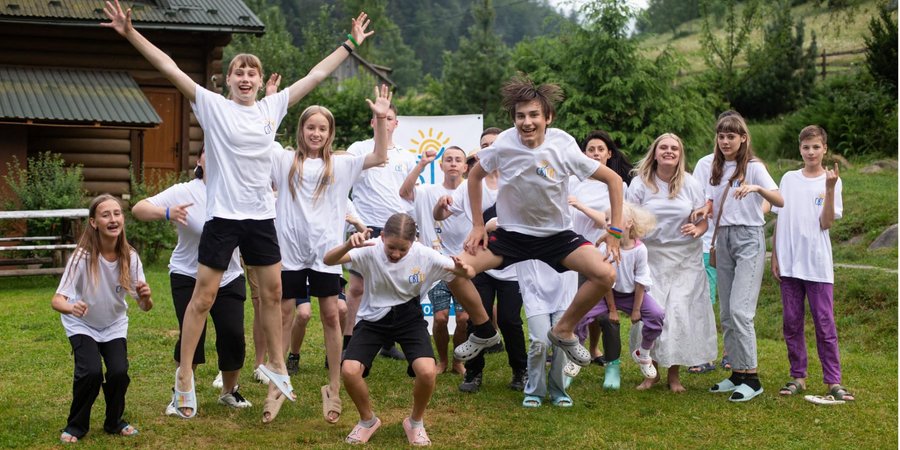 Новая помощь детям: кто в&nbsp;первую очередь получит бесплатные путевки в&nbsp;Артек в&nbsp;2024 году