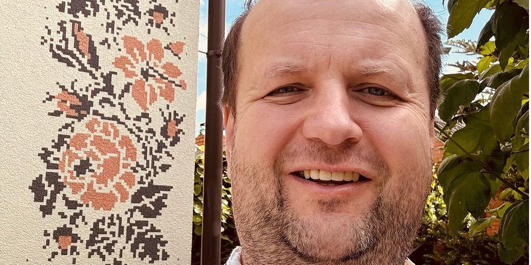 Лідер гурту ТІК Віктор Бронюк став директором Вінницької обласної філармонії (Фото: @viktorbronyuk_official/Instagram)