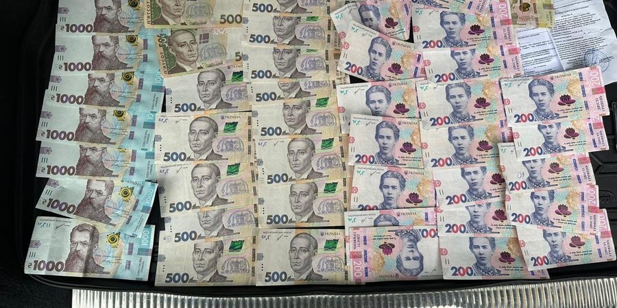 $25 тысяч с&nbsp;каждого. ГБР объявило о&nbsp;задержании адвоката из&nbsp;Днепропетровской области по&nbsp;подозрению в&nbsp;торговле &laquo;белыми&raquo; военными билетами