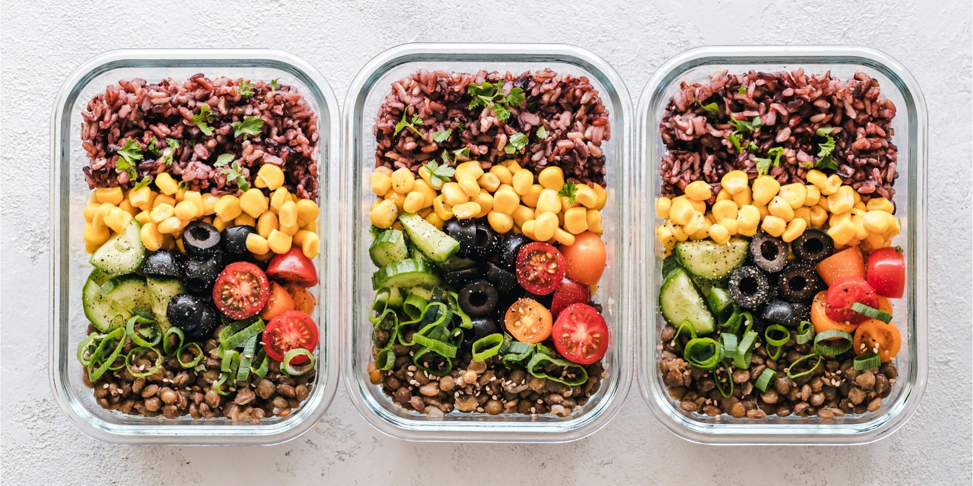 Школьный ланч будет вкусным и экологичным (Фото: Unsplash/Ella Olsson)