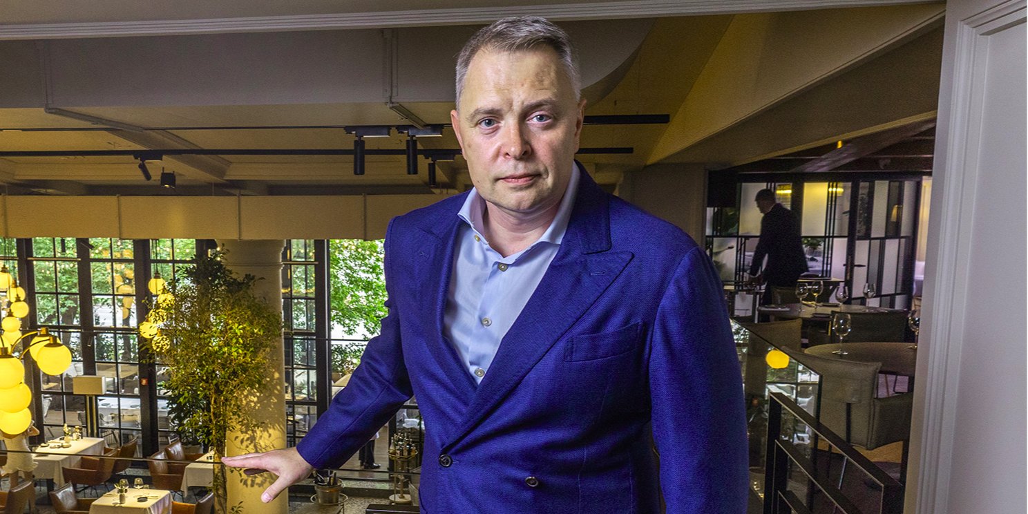 ДАНЬ ВРЕМЕНИ: Для Михаила Бейлина ресторан La Maison стал первым заведением, где совмещены сразу две кухни и сделан акцент на развитие бара с большим выбором коктейлей (Фото: Александр Медведев / NV)