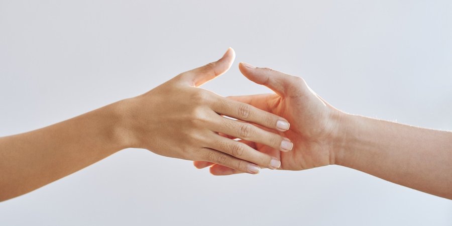 Новости компаний: Распутываем клубок вместе: бесплатная горячая линия для украинцев, пострадавших от войны