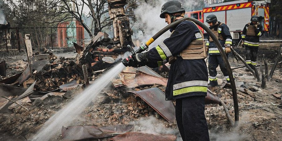 Лесной пожар в&nbsp;Харьковской области: огонь уничтожил около 250 жилых домов&nbsp;&mdash; фото