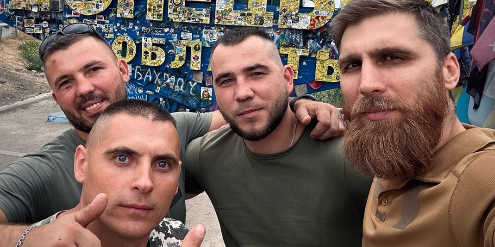 Павло Вишебаба з побратимами у Донецькій області (Фото: Facebook Павло Вишебаба)
