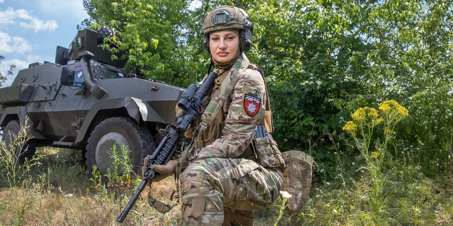 &laquo;Война затягивает&raquo;. Как 26-летняя полицейская сначала воспитывала собак, потом воевала штурмовико, а&nbsp;сейчас стала разведчицей,&nbsp;&mdash; интервью&nbsp;NV