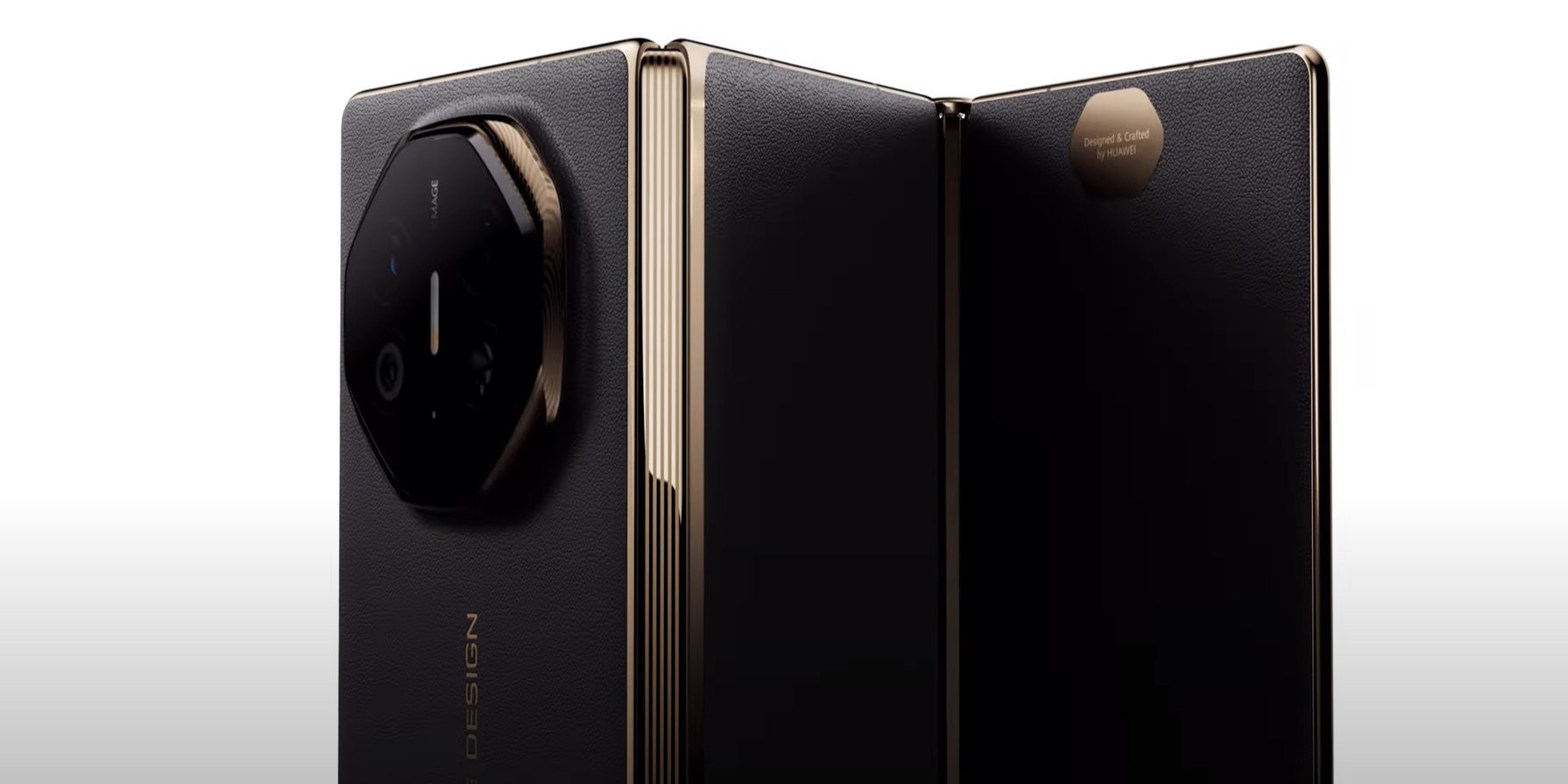 Huawei Mate XT Ultimate Design коштує як два ігрових ПК (Фото: Huawei)