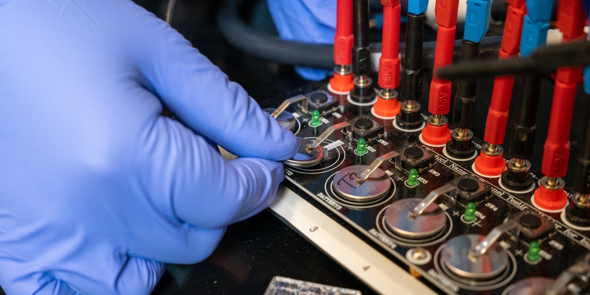 Американские инженеры выяснили, почему литий-ионные аккумуляторы теряют ...