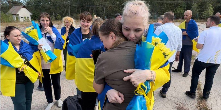Впервые за&nbsp;долгое время. Из&nbsp;российского плена освободили 15 азовцев, в&nbsp;основном это женщины