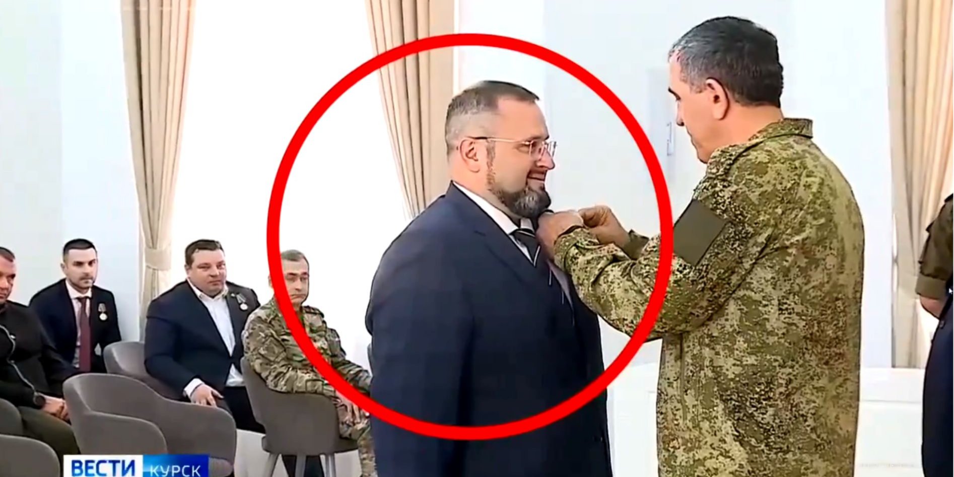 Своїми нагородами Володимир Лукін поспішив похвалитися у&nbsp;себе у&nbsp;соцмережах (Фото: Скриншот відео SA61W/X)